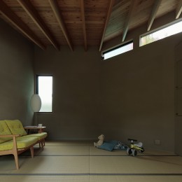 扇垂木の家【建築賞受賞作品】 (左官壁のリビング)
