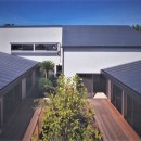 茅ケ崎東海岸北の家～中庭で緩やかにつながる2世帯住宅の写真 外観