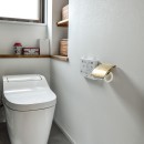 シーリングファンの似合う家の写真 トイレ