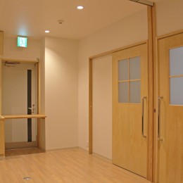 松戸の診療所(無垢な診療所) (診療室)