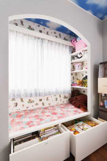 子供部屋事例：お姫様のベッド（うんていにハンモックに隠し扉まで⁉　　　　　　　　　　　遊び心満載の毎日が楽しい家）