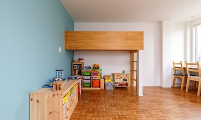 エステサロンのある家｜狭小住宅リノベーション (子ども部屋)