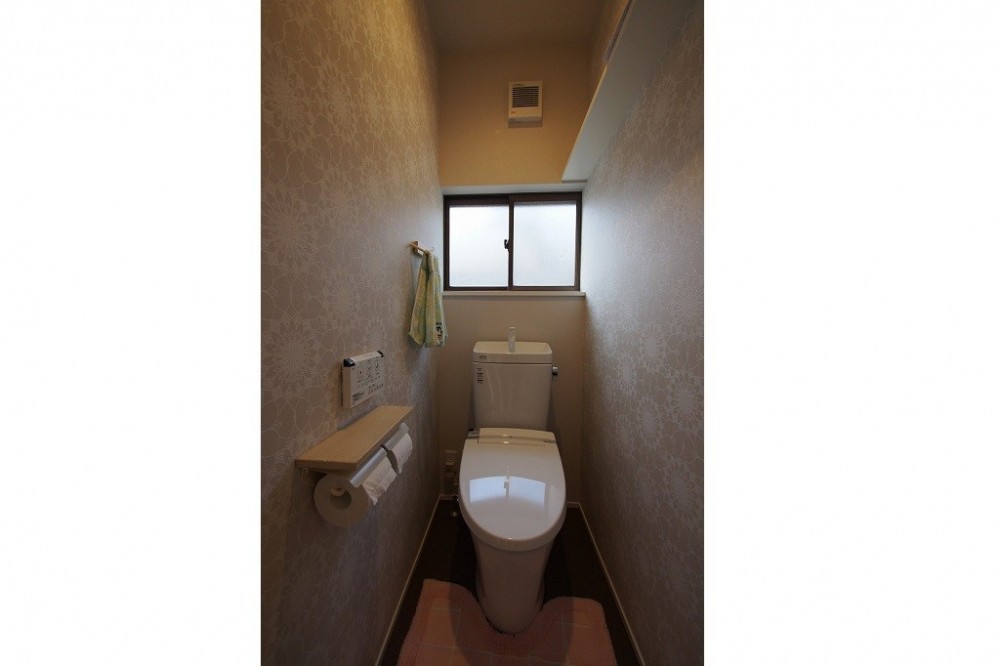 住みやすさ改善！ご年配でも住みやすい和室を活かすリノベーション (トイレ)