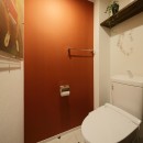 自分好みのカラー&タイルで室内をデザインの写真 オレンジカラーで明るい雰囲気に
