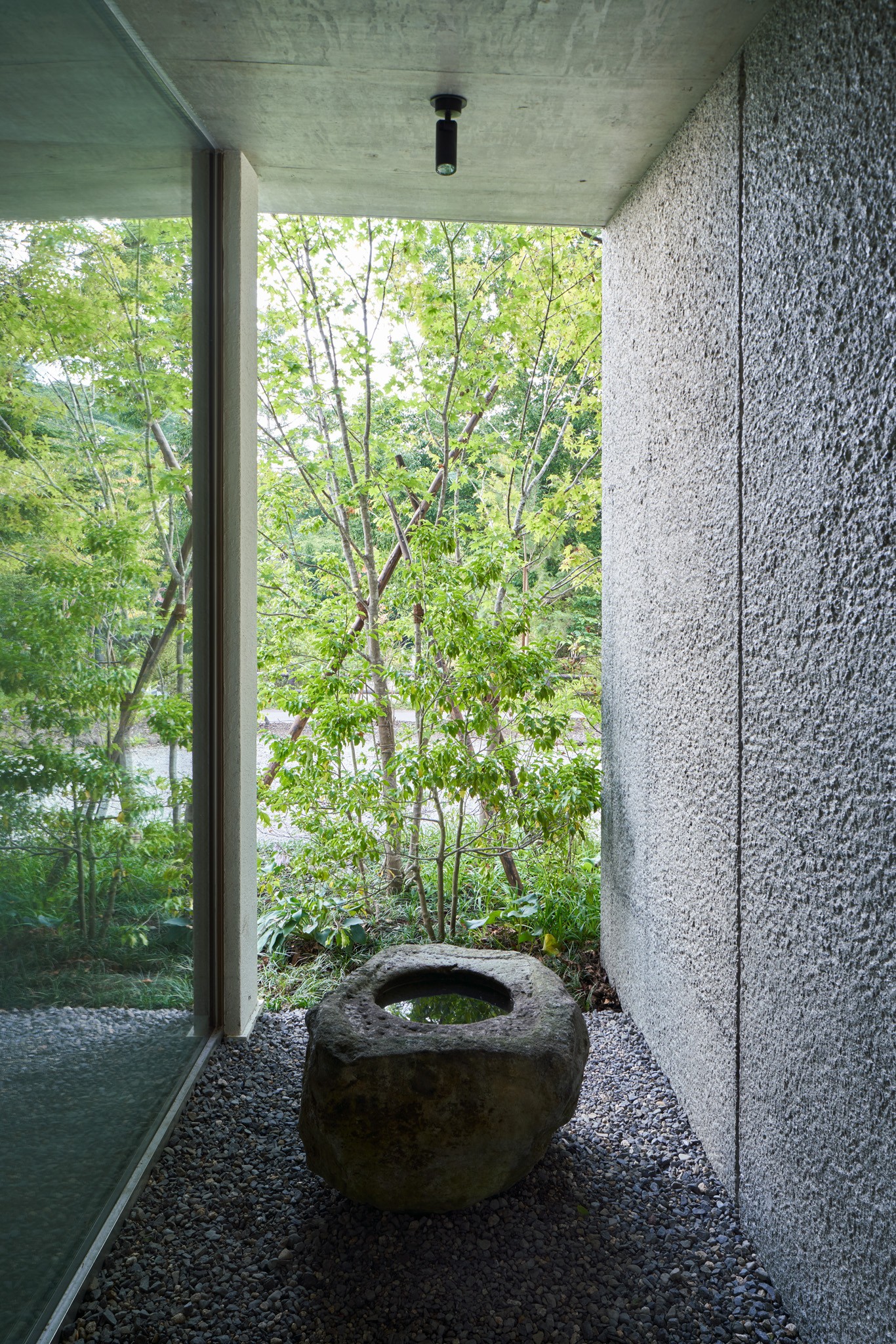 玄関事例：軽井沢のセカンドライフハウス　PHOTO by Masaya Yoshimura, Copist（軽井沢のセカンドライフハウス）