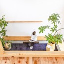 水盤のゆらぎがある美と機能　京都桜井の家の写真 リビング