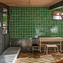 ヴィンテージ家具と植物と木とテグラがつくりだす空間　東琵琶湖の家の写真 子供部屋