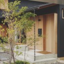 京ケ峰の家〜深い軒に守られた趣のある家〜の写真 ポーチ