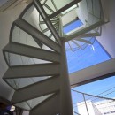 湯島の家の写真 ガラスの螺旋階段