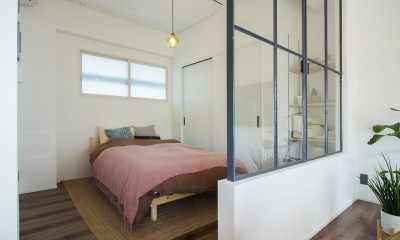築60年超、静かな環境にゆったりとした時間が流れる都心のヴィンテージマンション (寝室)