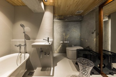 バスルーム (神戸の高台に建つマンションのリノベーション)