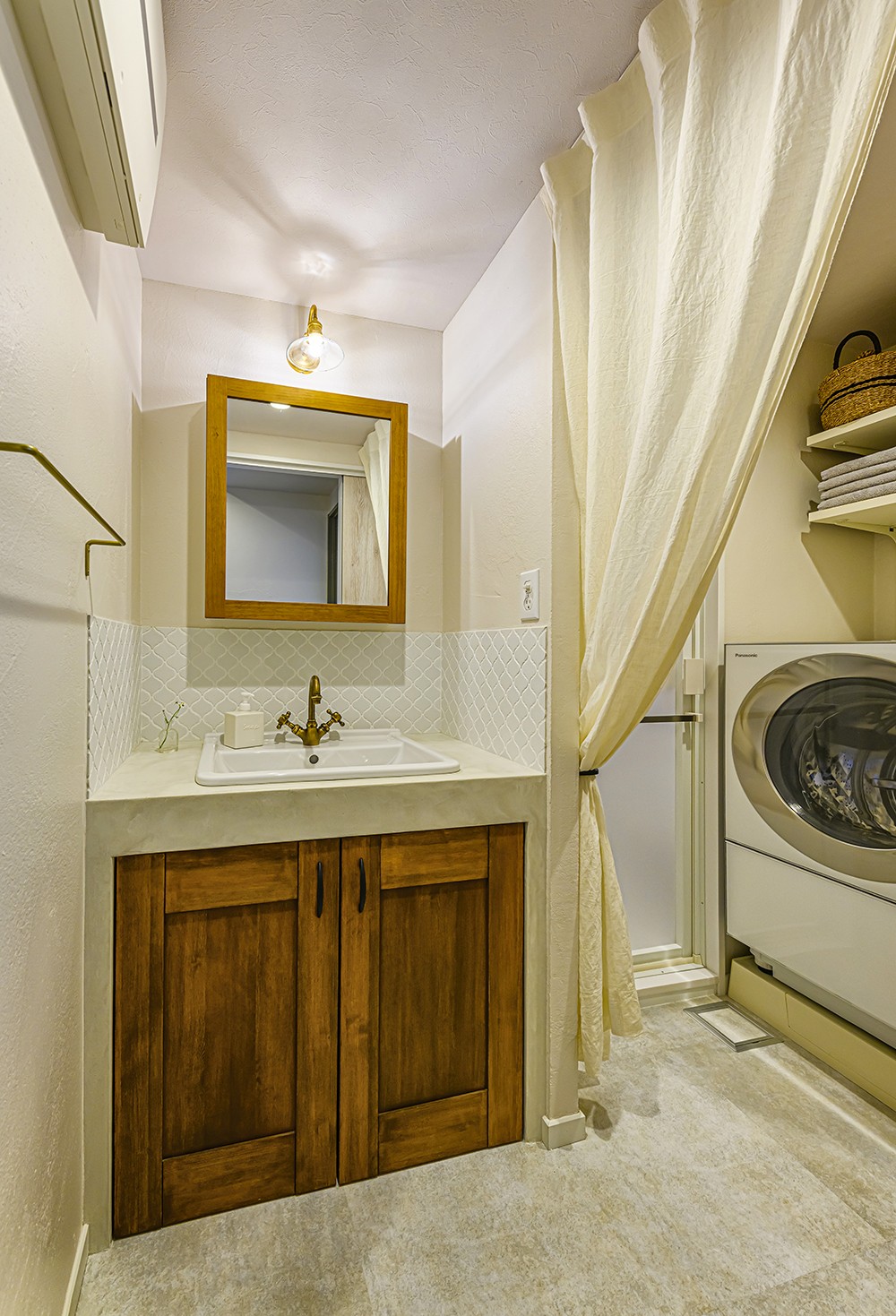 バス/トイレ事例：ナチュラルで美しい洗面台（夢をかたちに　好きなものに囲まれて丁寧に暮らす）