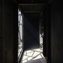 SGL(スロープ・ギャラリー・ライブラリー)の写真 窓からの光