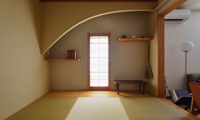垂れ壁のあるモダンな和室｜横浜市S様邸 ～無垢と漆喰～