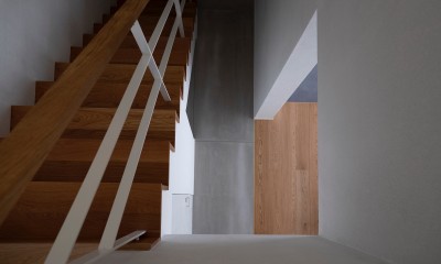 矢野口の家 (階段)