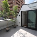 大阪市北区N邸〜１階吹き抜け土間リビングのある新築木造３階建て住宅の写真 ３階テラス