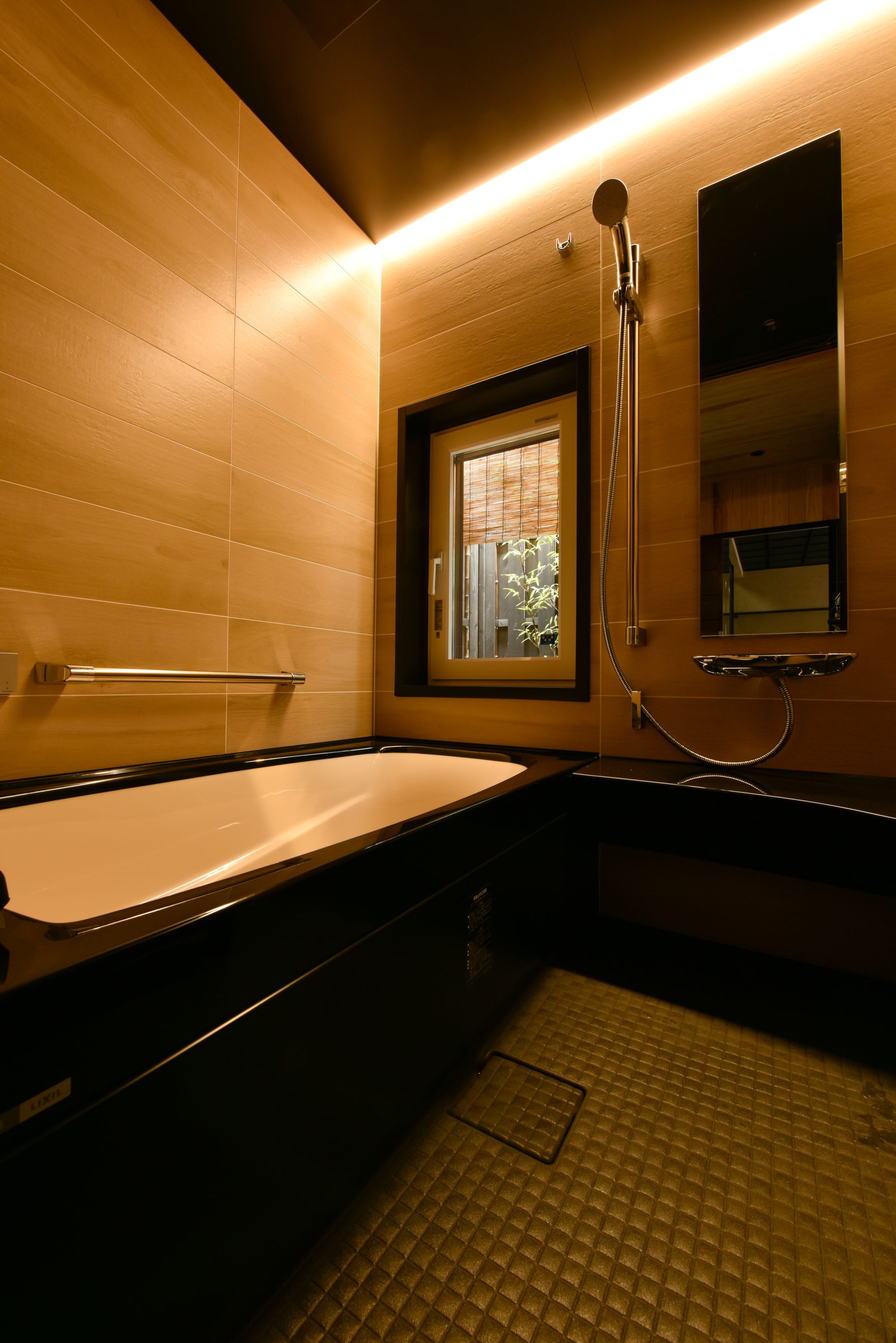 バス/トイレ事例：風呂（断熱、耐震改修を施した築80年の古民家リフォーム）