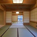 名古屋の石場建ての写真 茶の間と和室の続き間。