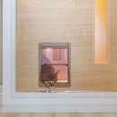名古屋市Ｔ様邸『築35年のマンションを、壁を取り払い、動線も優れた明るいナチュラル空間に』の写真 ペットドア