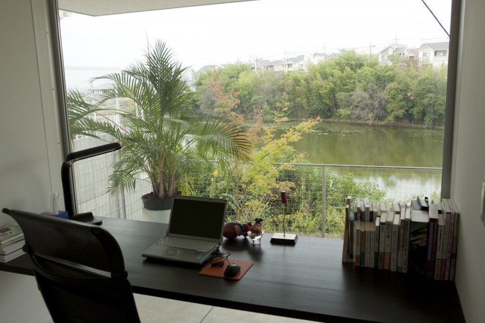 一級建築士事務所アトリエｍ | 守谷昌紀「－水面を愛でながら暮らす－「池を望む家」」
