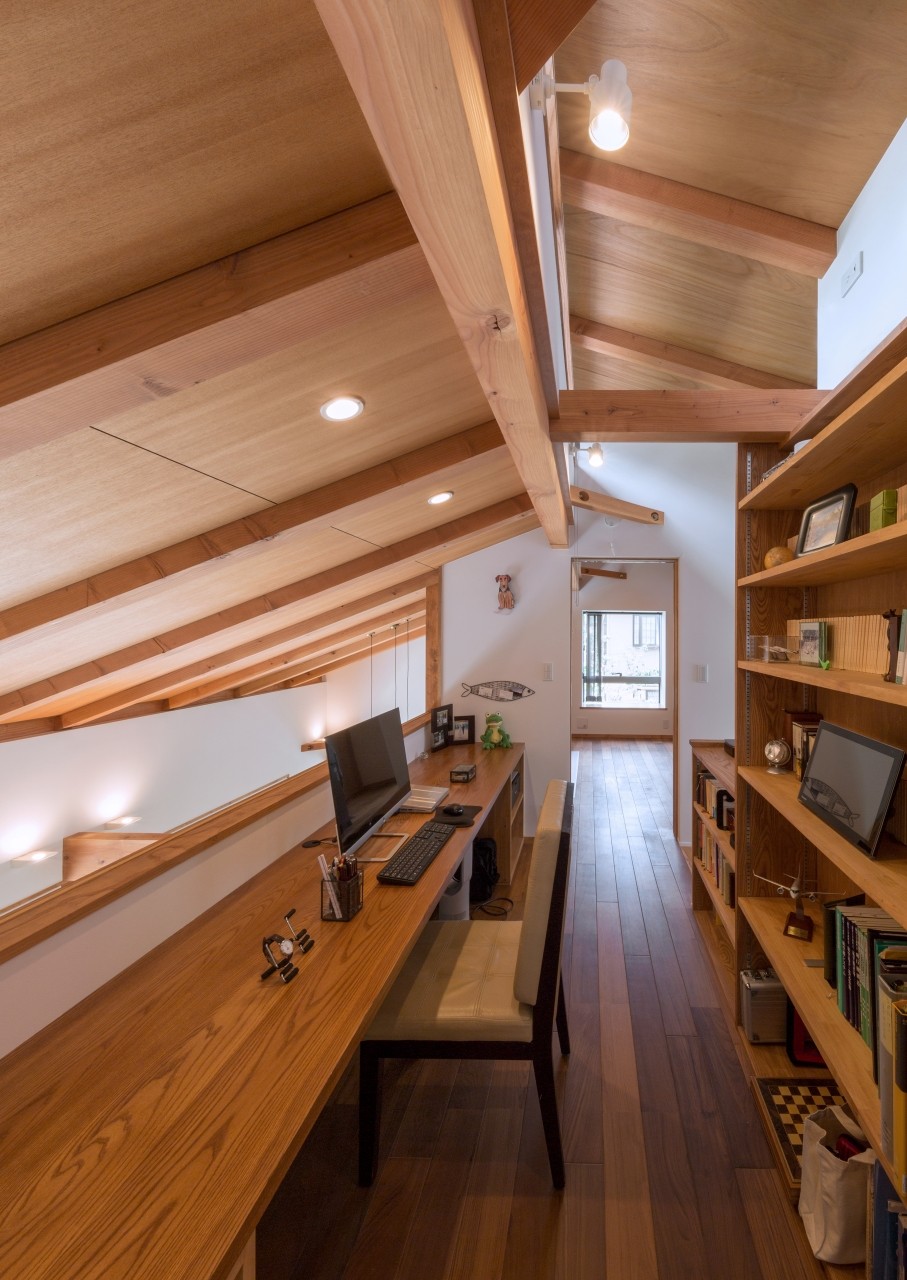 書斎事例：木立にくらす家（木立にくらす家　～雑木の庭が気持ちいい 避暑地のようなすまい～）