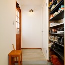 大好きな家具屋の世界感で暮らすの写真 すっきり見える玄関の秘密は