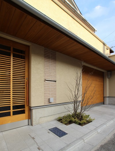 紫竹　中庭とビルトインガレージのある家 (外観)