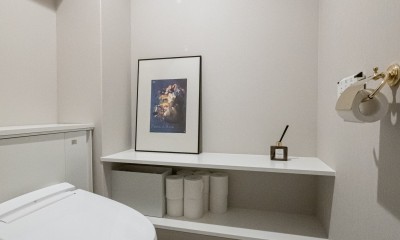 トイレ｜クラシックとモダンが合わさる大人のマンションリノベーション