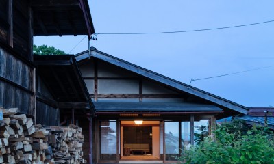 丹生川の古民家 (外観　西立面)