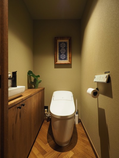 トイレ (『Galerie』ーアートが映える画廊のような住まい)