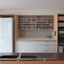 箕面のマンションリフォーム／温熱環境にこだわり、きめ細かにつくり込むの写真 キッチン背面収納