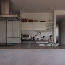 朝霧のマンションリフォーム／一枚の壁で生まれる多様なスペースの写真 キッチン