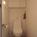 朝霧のマンションリフォーム／一枚の壁で生まれる多様なスペースの写真 トイレ