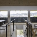 ”キタムキ　ノ　イエ”　北側の自然豊かな眺望を借景としながら、環境シミュレーションで住環境を最適化した住宅の写真 借景