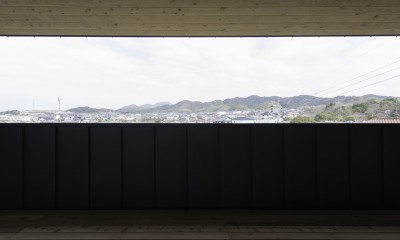 トリムされた風景｜”キタムキ　ノ　イエ”　北側の自然豊かな眺望を借景としながら、環境シミュレーションで住環境を最適化した住宅