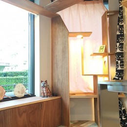 板橋本町iC-AB (窓際やステップの上など、猫ちゃんのくつろげる場所はたくさん！)