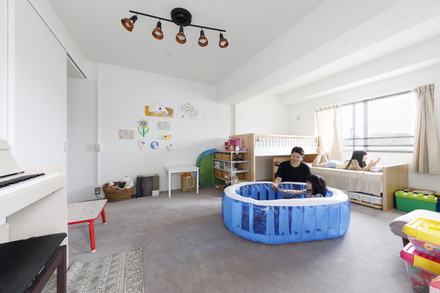 子供部屋事例：子供部屋（家族が同じ場所にいても程よい距離を保てる、ニューノーマル時代のLDK）