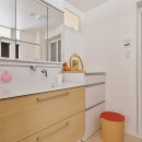 料理と洗濯が楽になる、家事がしやすい家の写真 風通しの良い洗面室