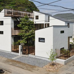 Kamakura130 / 中庭型の鎌倉の住宅 (外観)