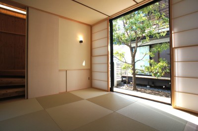 和室 (Kamakura130 / 中庭型の鎌倉の住宅)