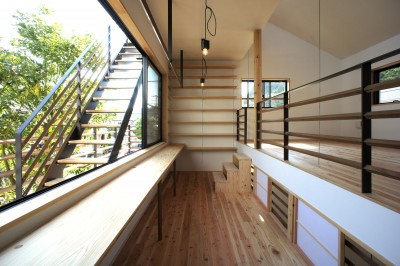 スタディースペース / 寝室 (Kamakura130 / 中庭型の鎌倉の住宅)