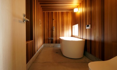浴室｜ペッタンコハウス2 / 広い庭と薪ストーブのある暮らし