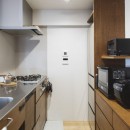 【西荻窪の住まい】施主の趣味が詰まったフルスケルトンリノベーションの写真 キッチン