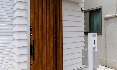 【新宿区の住宅】築古の木造住宅スケルトンリノベーション。構造補強を施して安心して暮らせる住まいへ (外観)