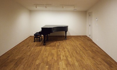 Allou Musica～防音性能50㏈の木造音楽ホール (グランドピアノの置かれたホール)