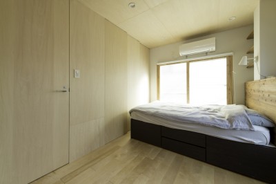 寝室 (アーバンコンプレックス -鉄骨3F建複合用途リノベーション-)