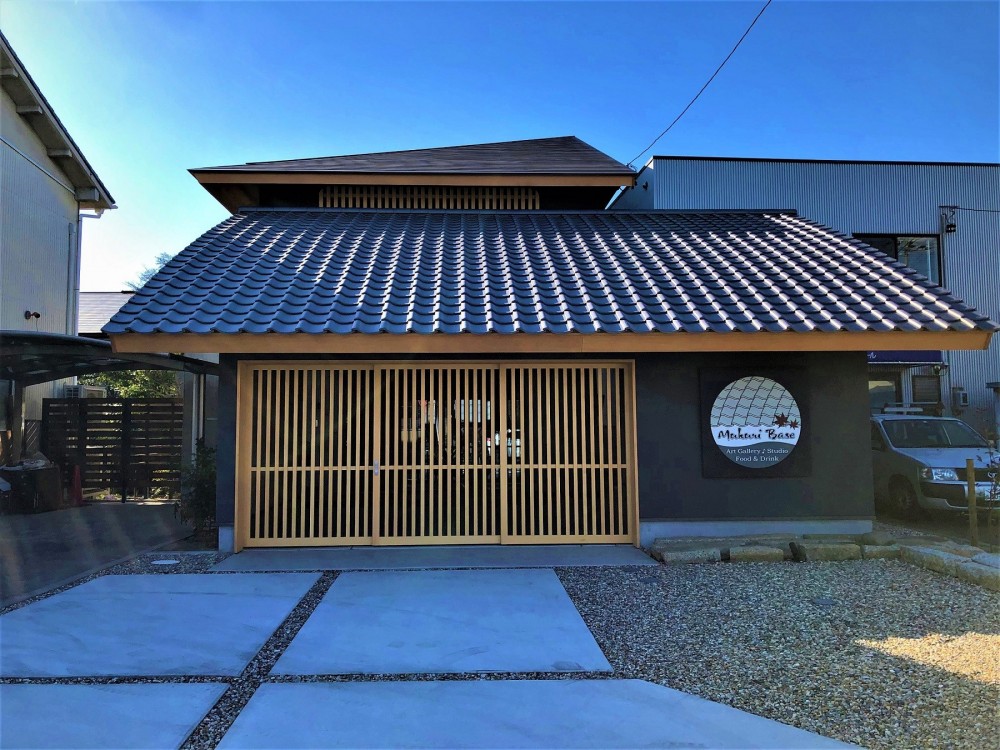 MukuriBase　趣味を満喫する家 (外からの見え方)