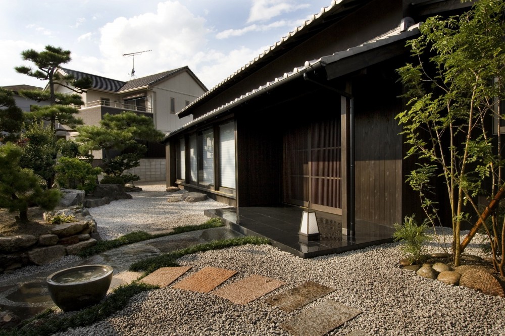 Re：150年　江戸末期の住宅を耐震改修を施してフルリノベーションする。 (玄関アプローチ)