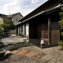 Re：150年　江戸末期の住宅を耐震改修を施してフルリノベーションする。の写真 玄関アプローチ