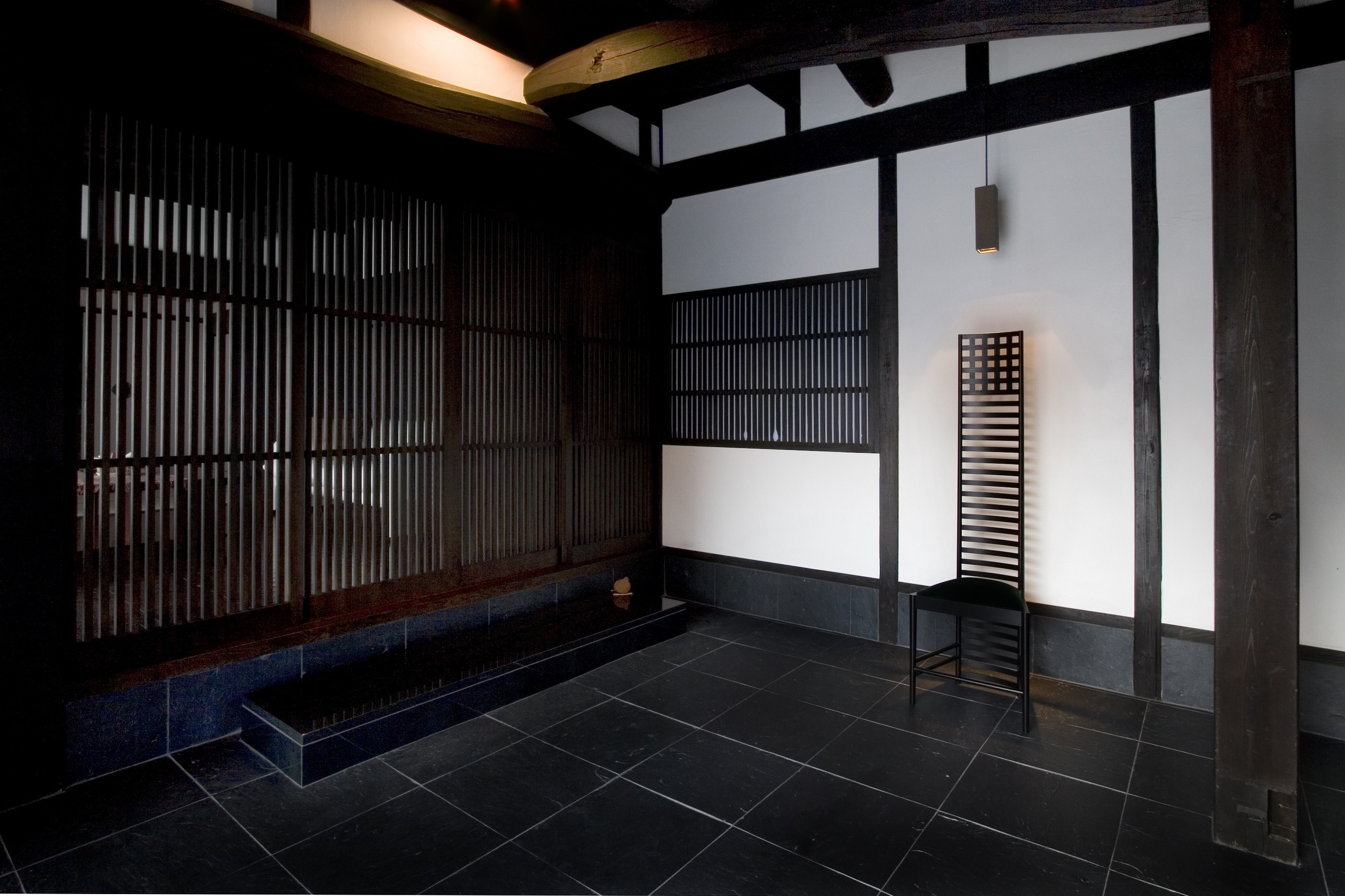 玄関事例：玄関ホール（Re：150年　江戸末期の住宅を耐震改修を施してフルリノベーションする。）